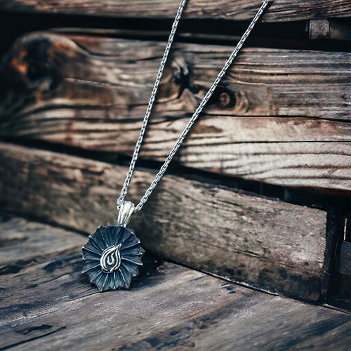 ULTRAMAN/ウルトラマン》ジャグラスジャグラー 蛇心 ペンダントTOP