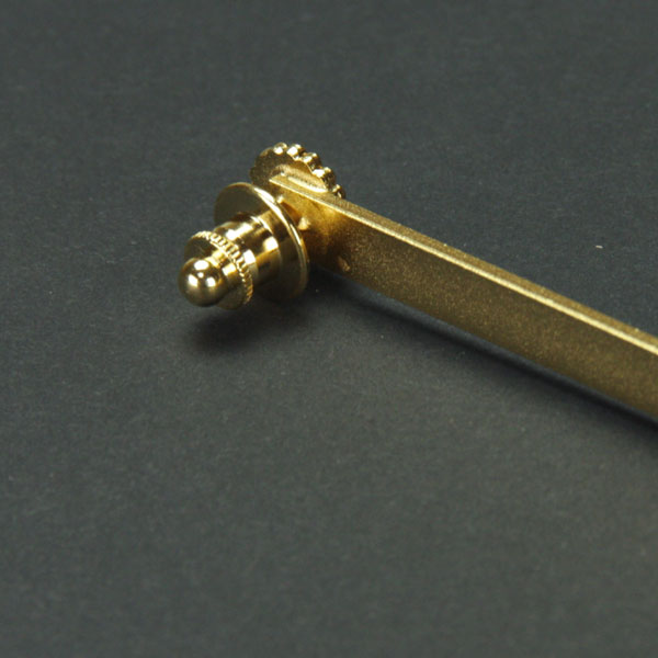 叙勲褒章叙位の記念品と額縁 佩用金具【はいようかなぐ】桐箱入