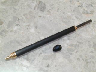 ベンダー チェロ用エンドピンソケット&カーボンエンドピン10mm Vc エンドピンパーツ】BENDER ソケット | 文京楽器オンラインストア