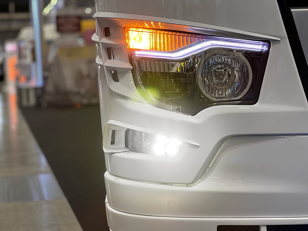 純正タイプフォグランプ｜三菱ふそう大型トラック17スーパーグレート