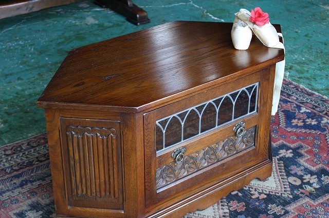 イギリスアンティーク家具 オールドチャーム/TVボード テレビ台 テレビ