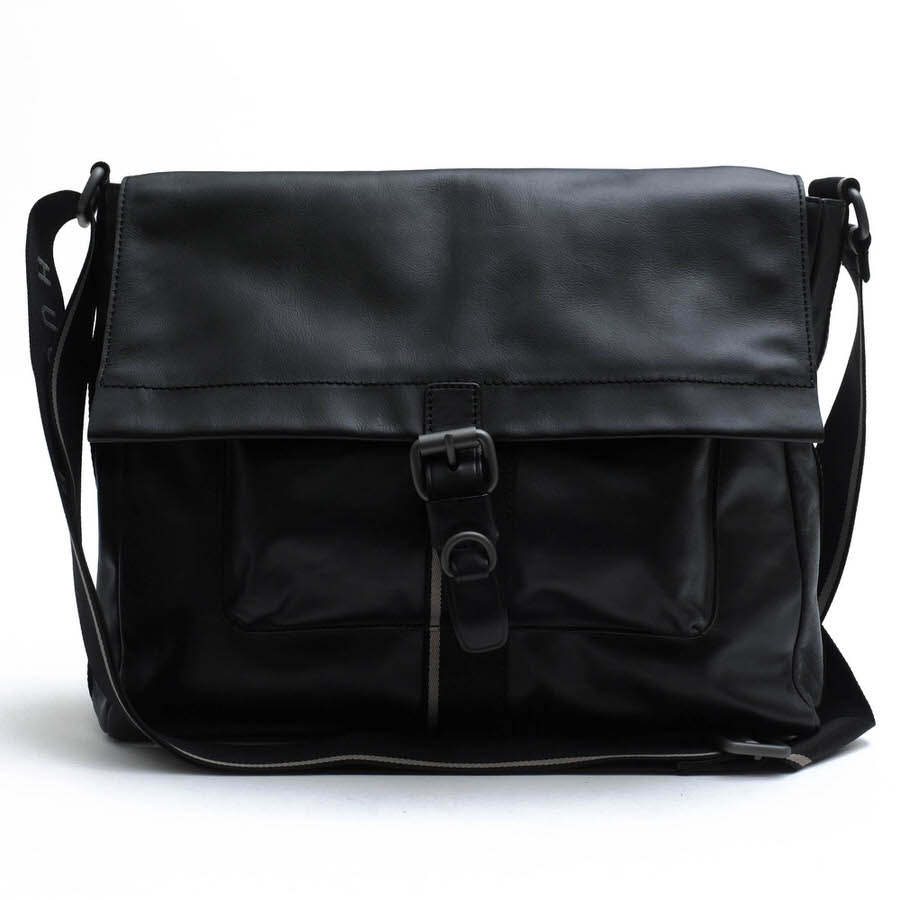 HUGO BOSS / ヒューゴボス 牛革 カーフ メッセンジャーバッグ ブラック