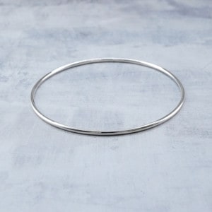 0020339SVL14 SV925製バングル 約5×6cm,幅2.8mm厚み2.3mm,内周約16cm 1