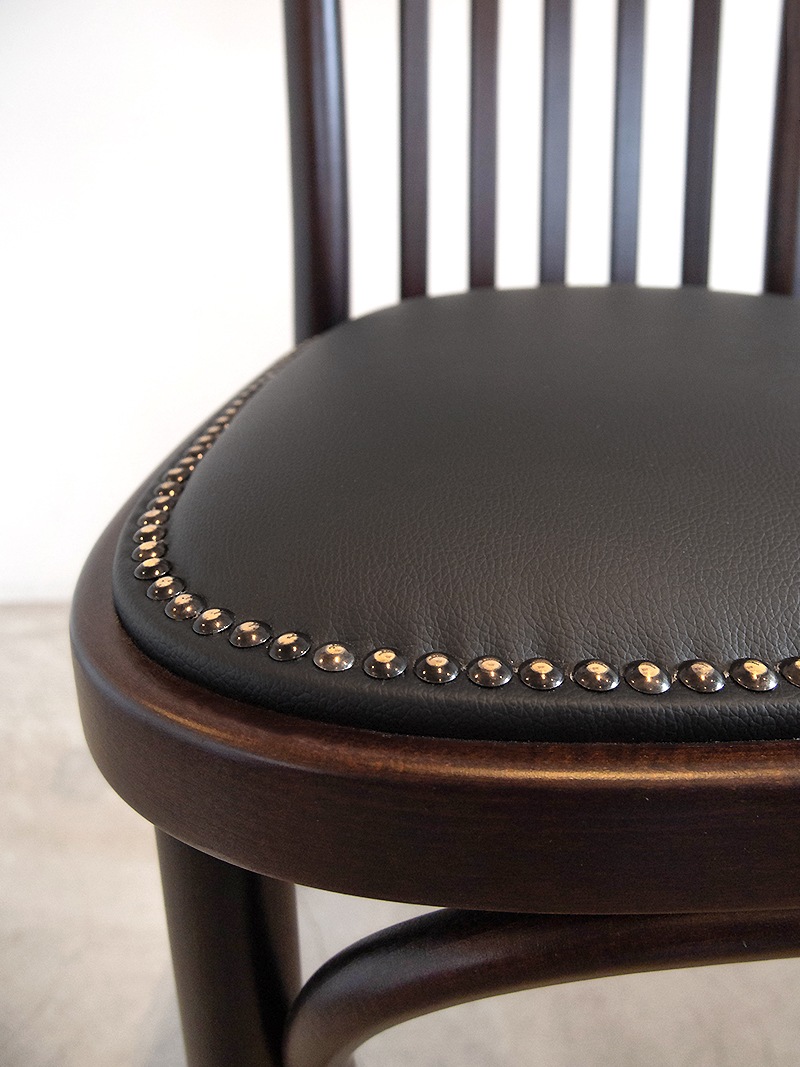 TO-63 Black-nails カフェチェア TON チェア｜イデア