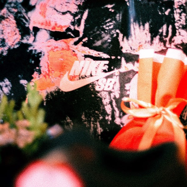 NIKE SB】DUNK LOW PRO PREMIUM カラー： dk smoke grey/campfire