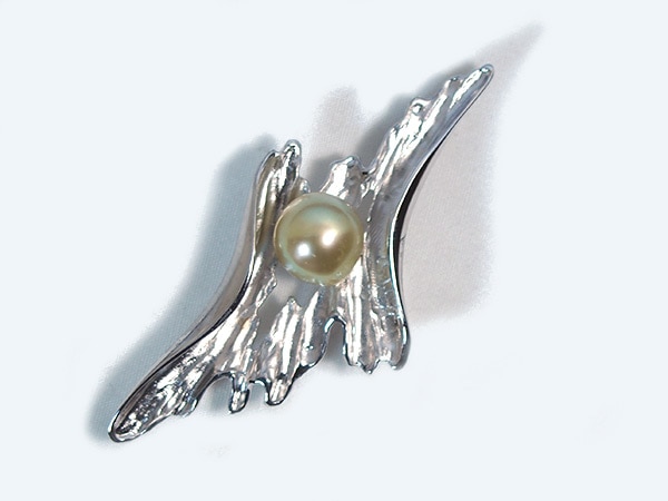 南洋真珠(白蝶真珠)ブローチ＜10.6mm＞・シルバー B-1440 | 真珠