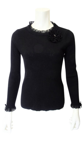 2025年秋冬 コサージュ付 衿・袖先透かしフリルデザインセーター