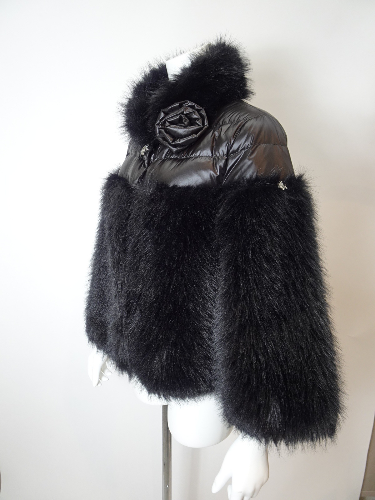 2025年秋冬 フェイクファー切替ダウン ショートコート 2528006 ｜Super