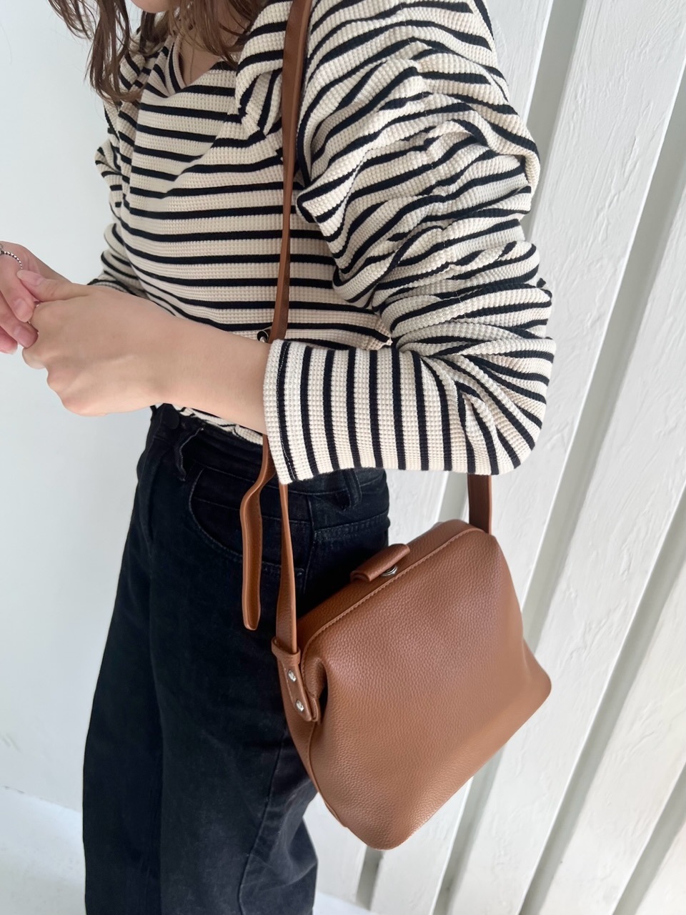 official限定】スクエアショルダーバッグ #2カラー | バッグ/財布