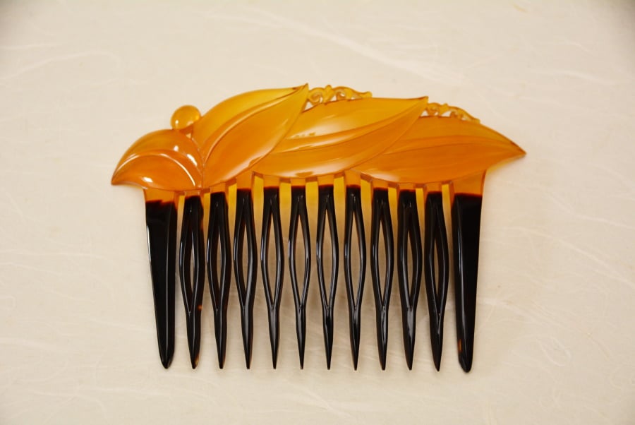 T*o様 レンツアイロン 4ミリ 理容 櫛 コーム 本鼈甲 ベーク T*