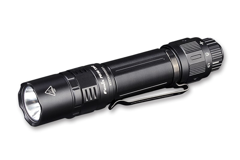 フェニックスライト/Fenix PD36 TAC SST70 LED タクティカルフラッシュ