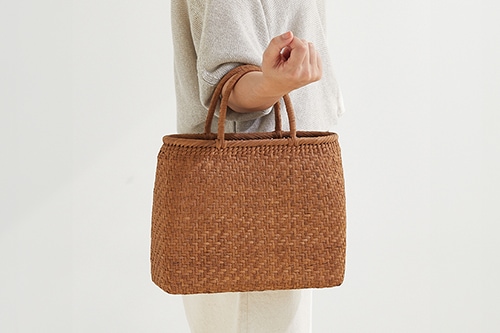 極細ひごのやまぶどう籠(二番皮/ひご幅約3mm/定番型/中サイズ)(約)幅30