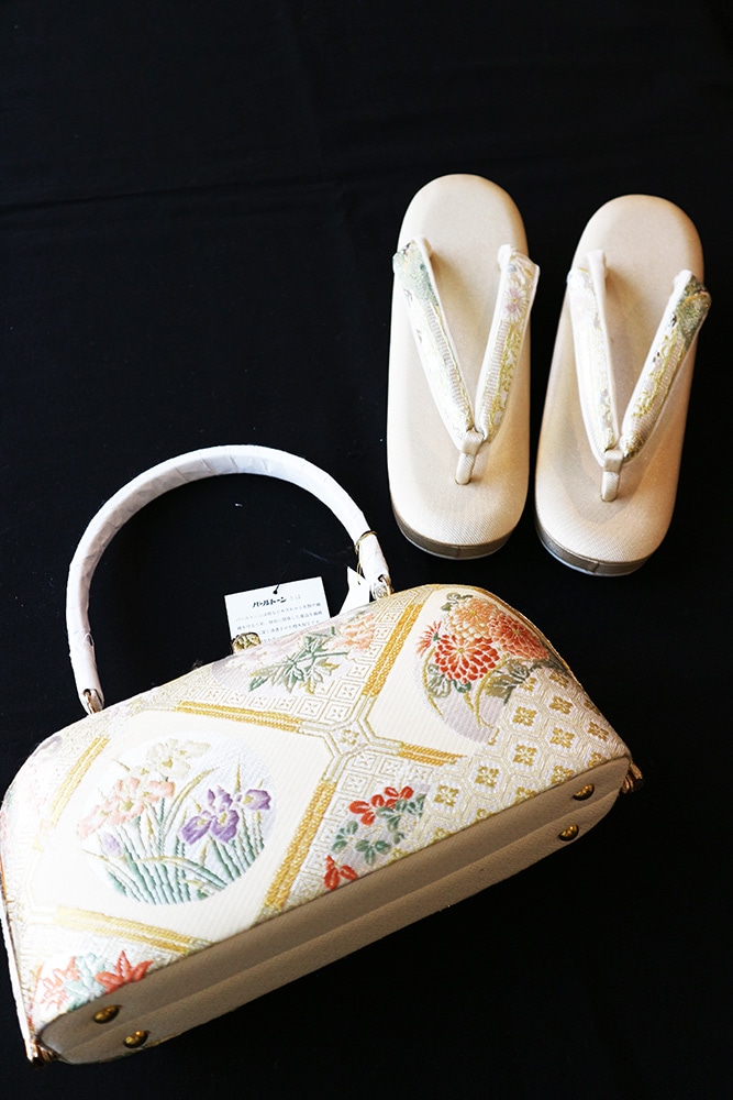 西陣織謹製 最高級草履バッグ「Lサイズ/菱取四季の花」 | すべての商品