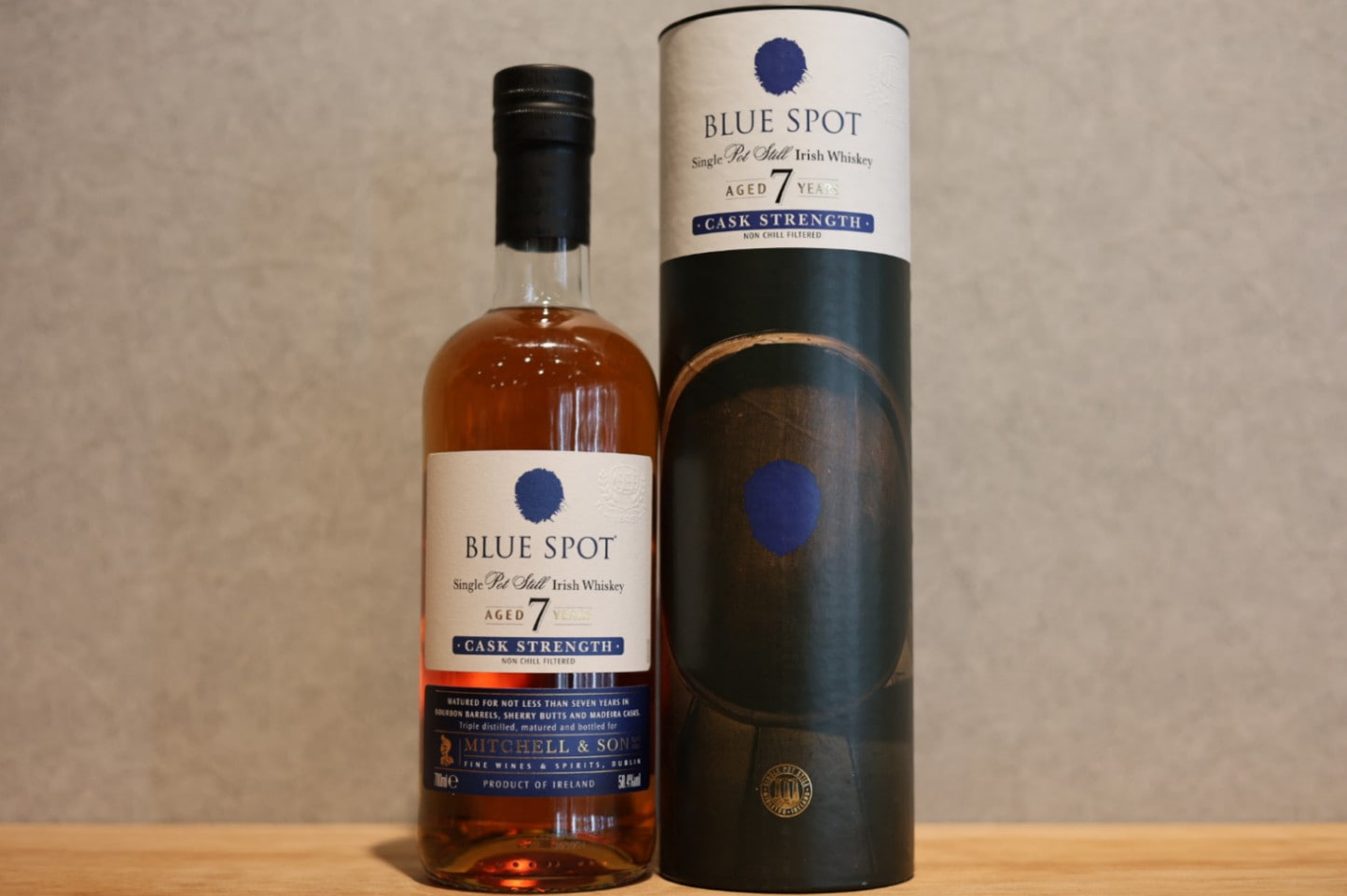 ブルースポット 7年 カスクストレングス 正規品 59.0% 700ml｜こみや