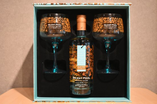 サイレントプールジン グラス2脚付パック 正規品 43.0% 700ml｜こみや