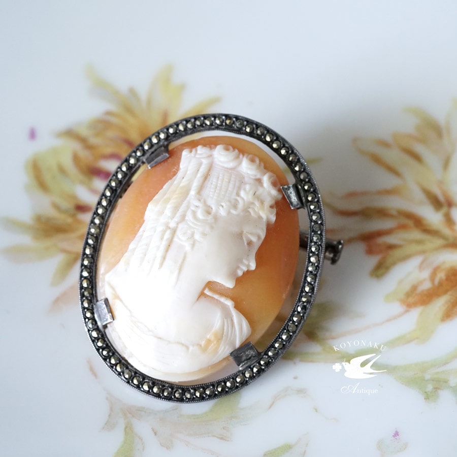 アンティーク シェルカメオ＆シルバーとマーカサイト枠ブローチ3.5×2.9