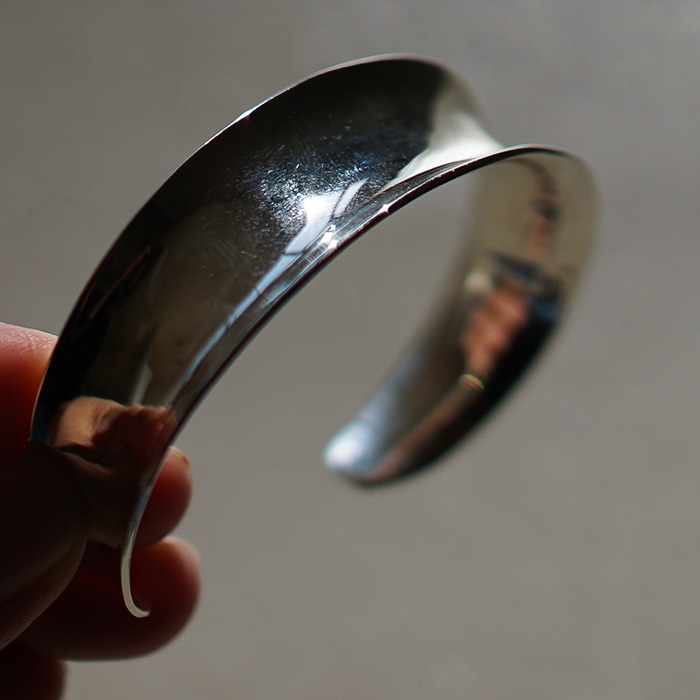 xobg003s) /XOLO JWELRY(ショロ ジュウェリー) /Concave Form Bangle