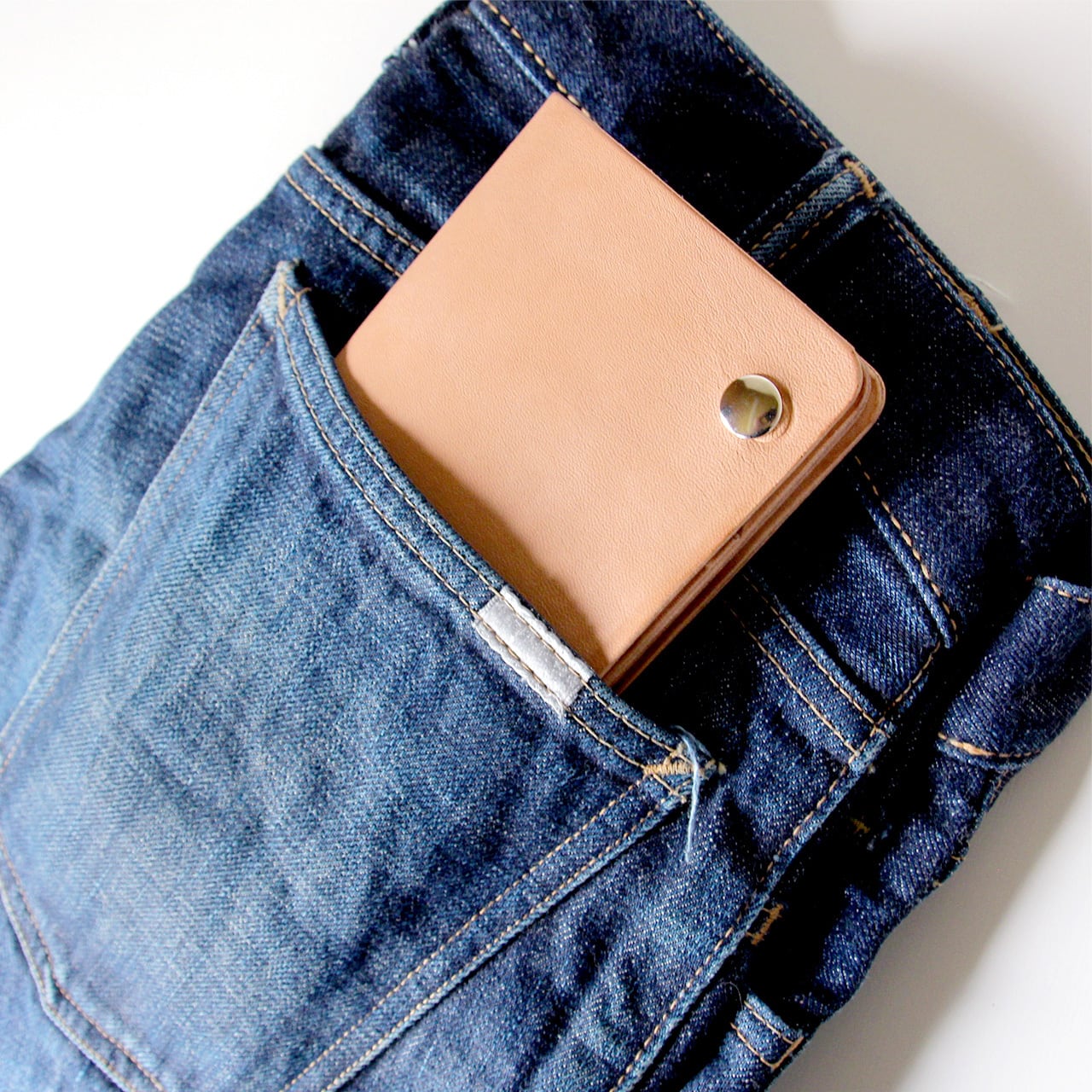 本ヌメ革 牛革 ミドル財布 2部屋 】 トラッカーウォレット （ ミドル