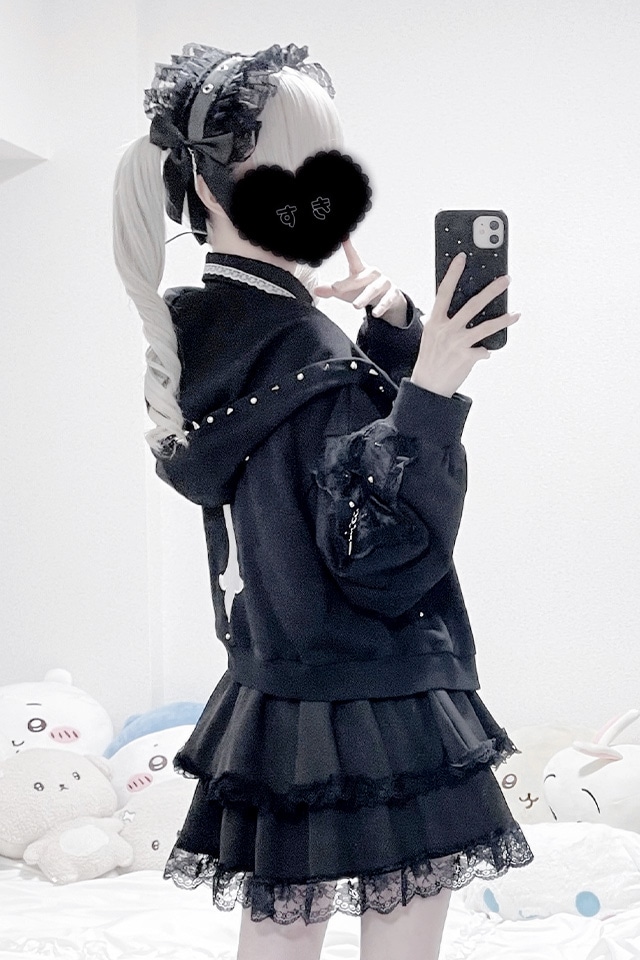 MA*RS】スタッズ付きクロス刺繍ショートパーカー - ブラック size-F