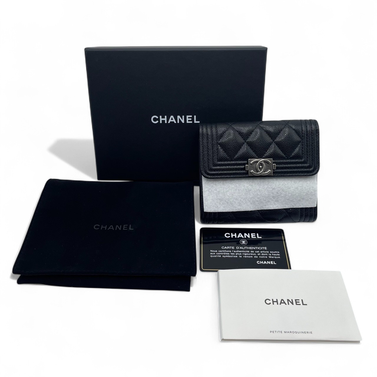 シャネル ボーイシャネル スモール フラップ ウォレット ブラック