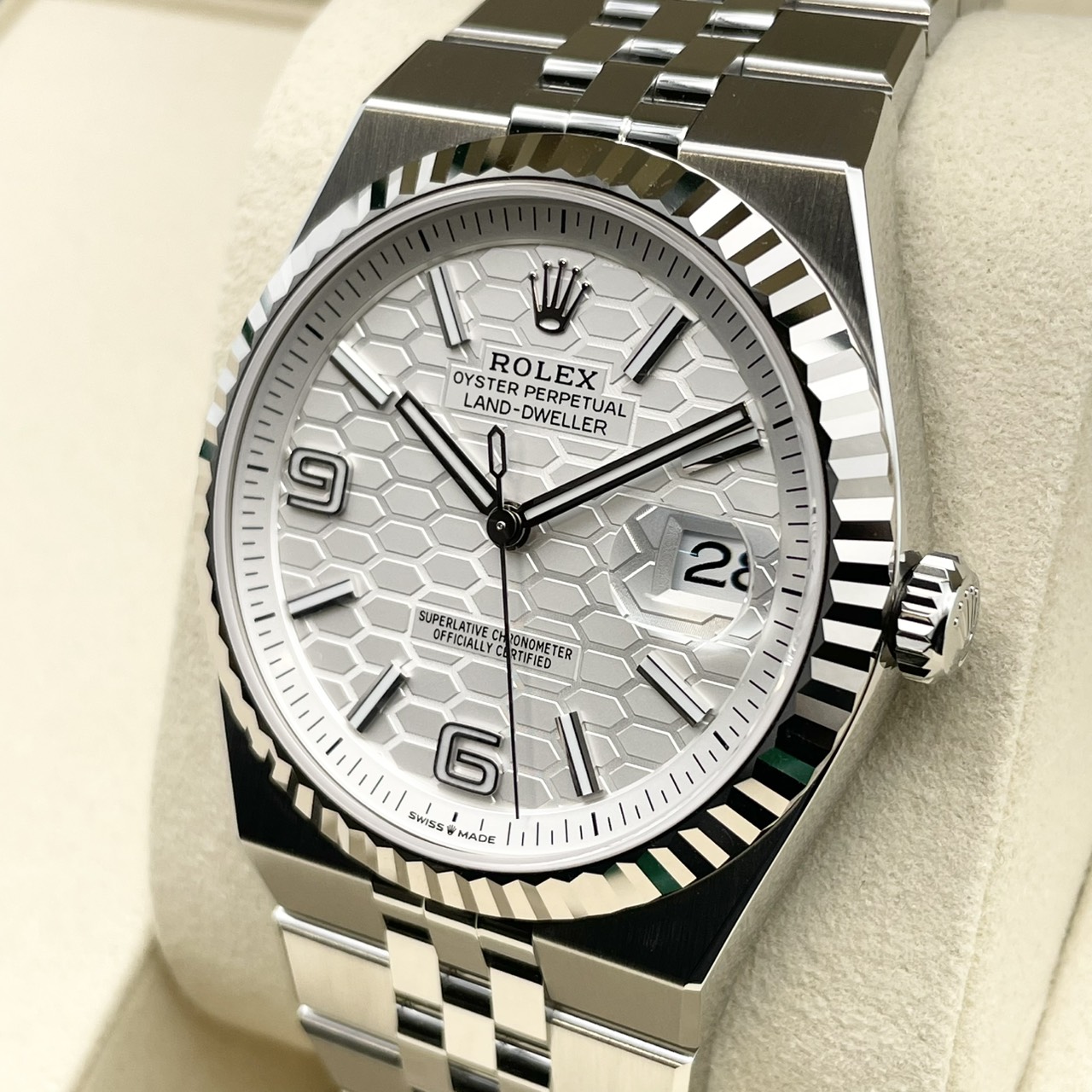 保証書日付2026年1月！】 ロレックス ランドドゥエラー 127334