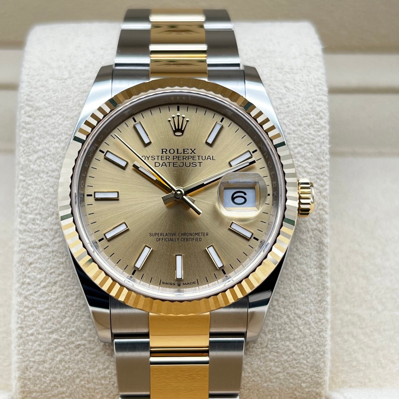 現金特価】【定価以下】ロレックス デイトジャスト 126233 シャンパン