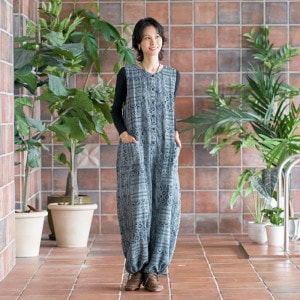 モン族柄藍染プリントサロペット｜マライカ公式通販