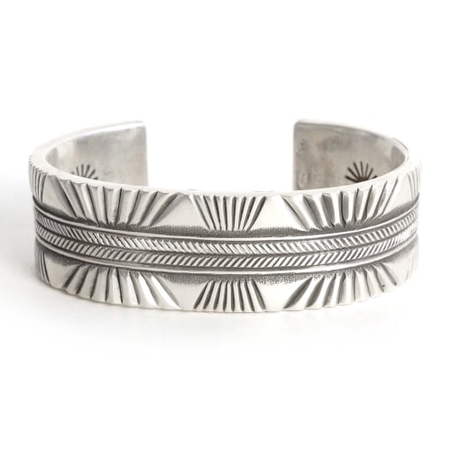 141mm ロンベドニー 両面スタンプワーク バングル｜マライカ公式通販