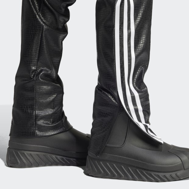 レディース アディダスオリジナルス プレミアム フェイクレザー SST