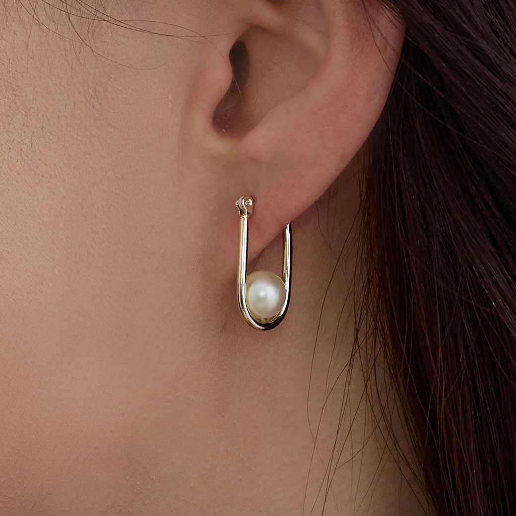 日本製 パール U字 純チタン キャッチレスピアス | ピアス,フープ