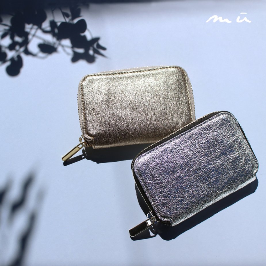 Iru ブラック レザー ミニ財布 Iru | LIBERTAS公式ショップ