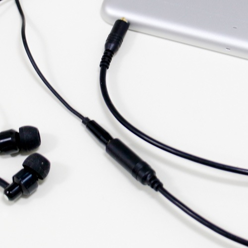 オーディオ延長ケーブル 4極マイク・リモコン付きイヤホン対応 φ3.5