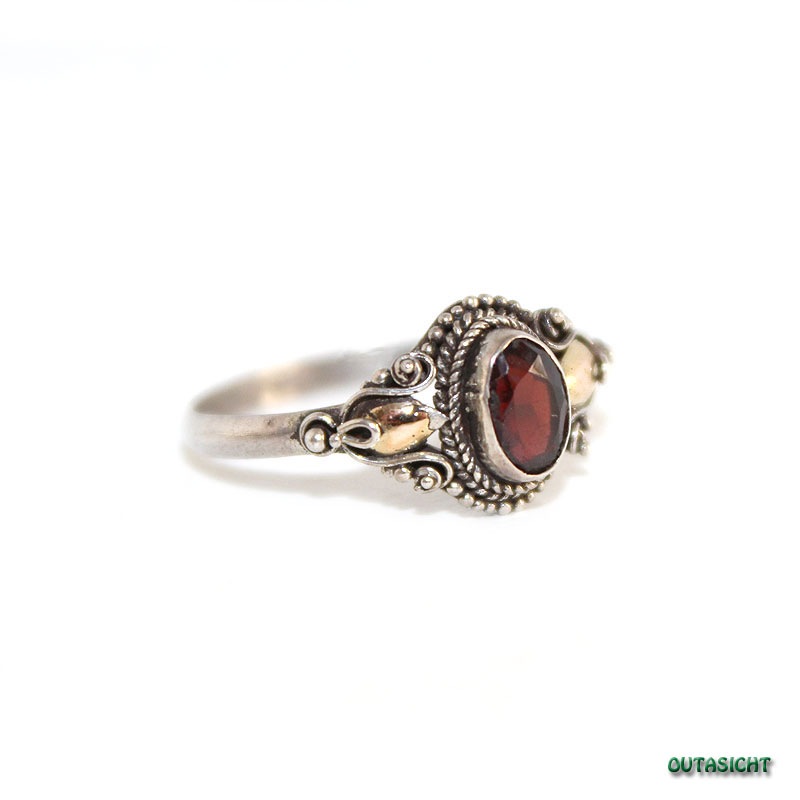 シルバーリング 天然石 ガーネット 13.5号 バリ島 インドネシア SRSN