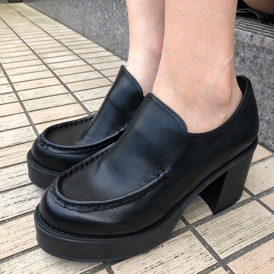チャンキーヒール厚底ローファー