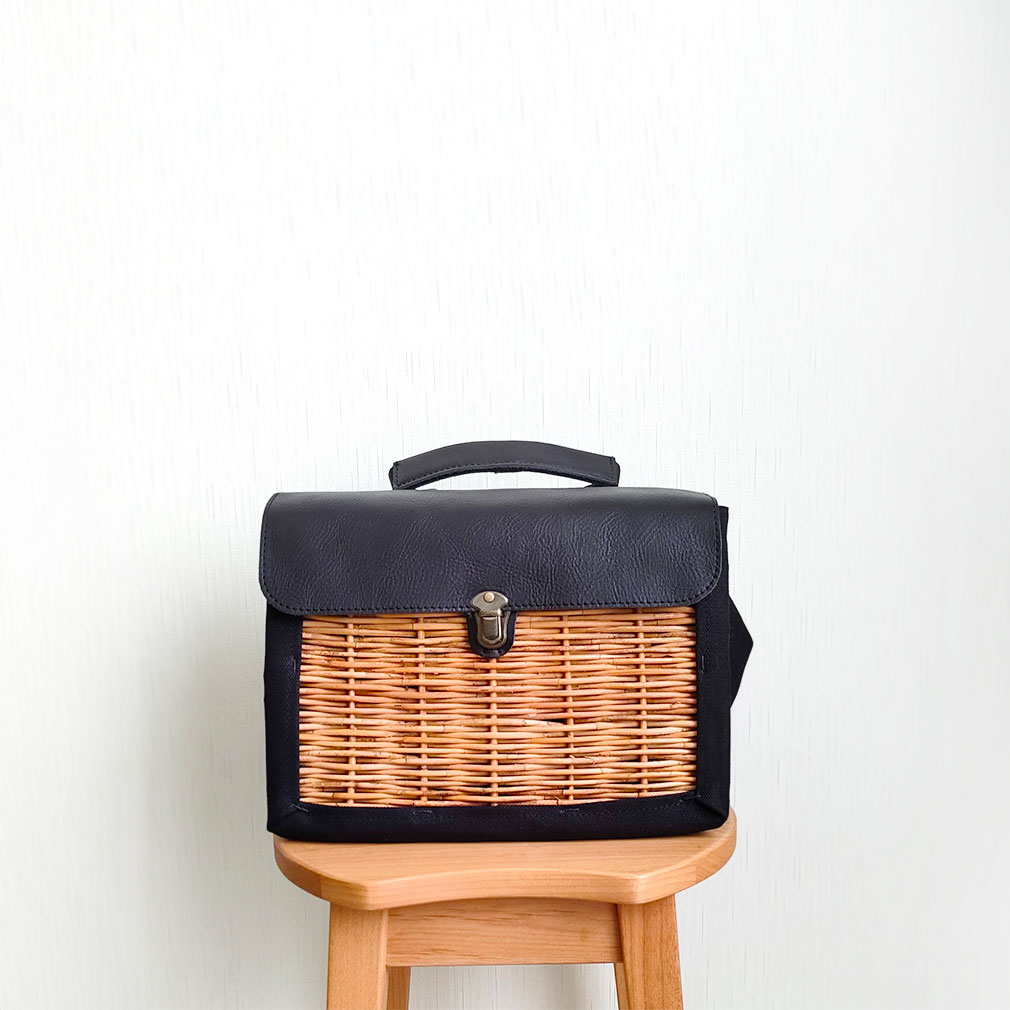 新仕様モデル）3wayで使える革とカゴのリュック【革とカゴとクボ