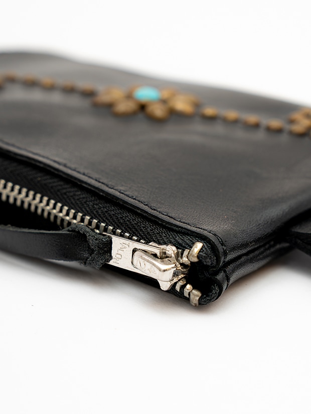 HTC CORNER ZIPPER PURSE 25TQ / BLACK x BRASS | HTC | rumbleFISH