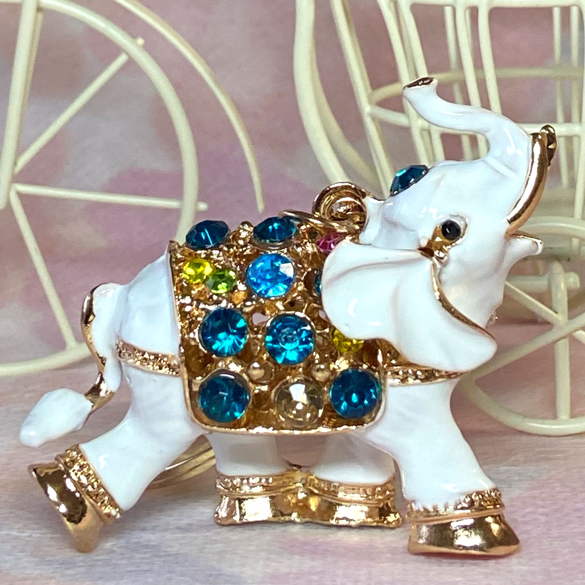 象（ゾウ）キーホルダー Bタイプ｜エナメル仕上げの可愛いバッグ