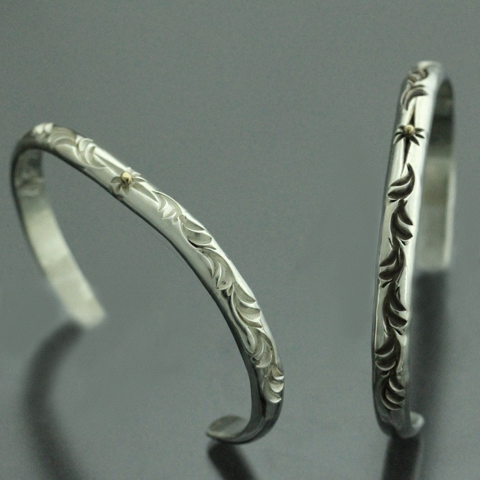 BIG HAND スカルプチャーバングル【白あげ・黒あげ】207-00031