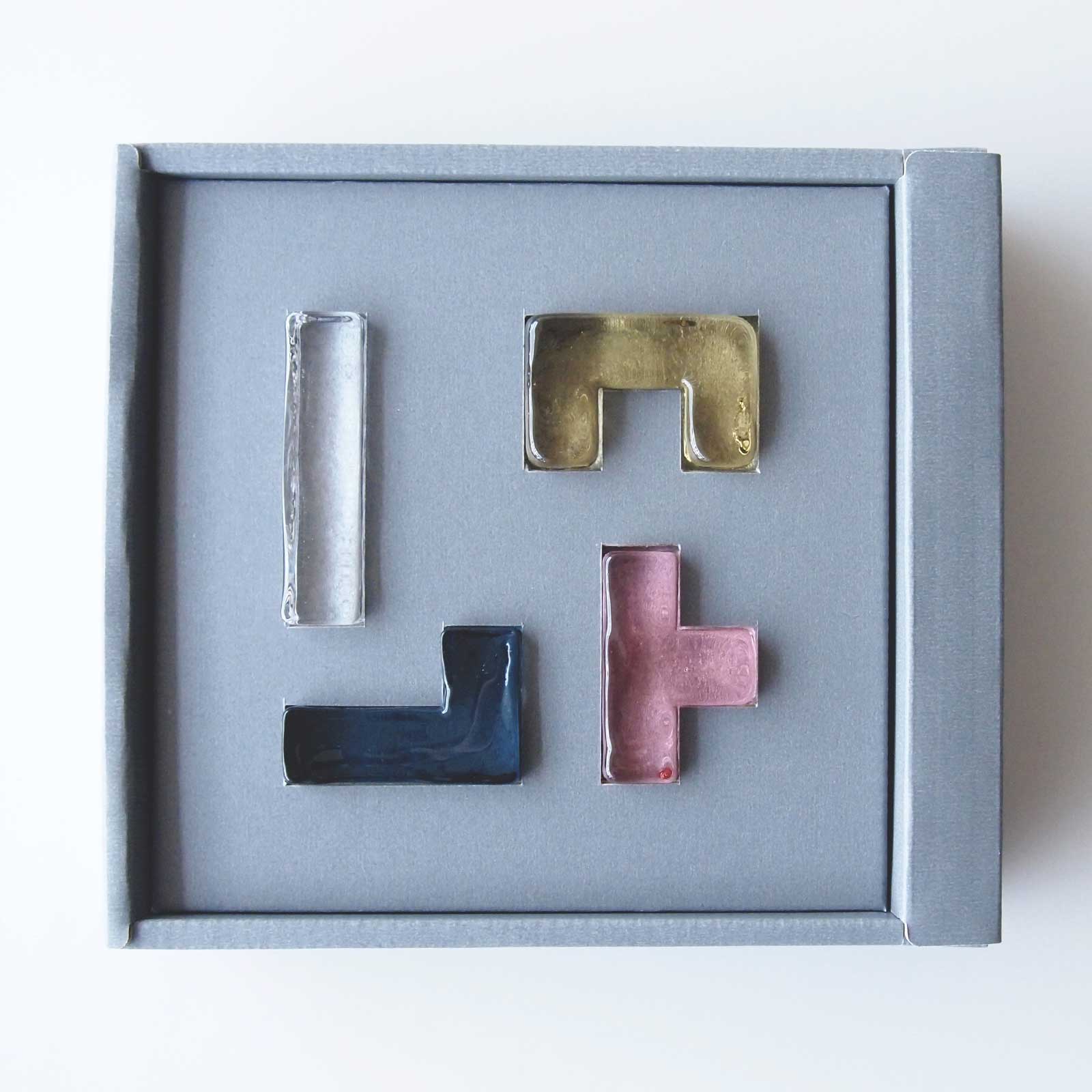 プレイ：箸置き・カトラリーレスト 4点セット GIFT | ガラス製品 | Sghr