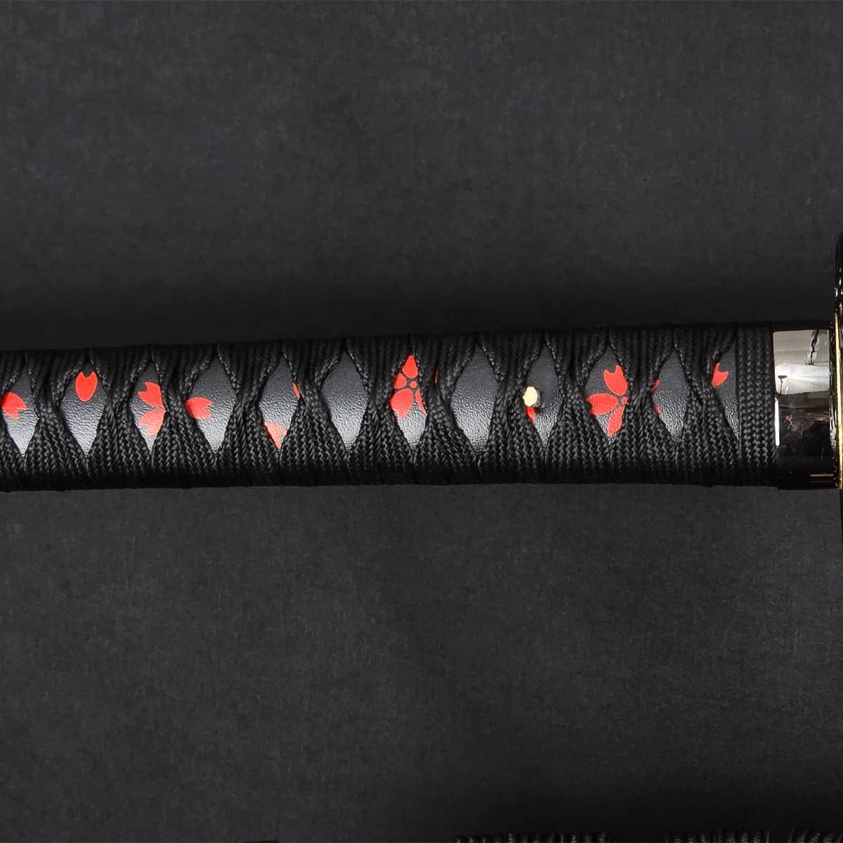 黒斬剣 艶桜拵え 樋入り黒塗り刀身 模造刀｜【公式】模造刀・居合刀の