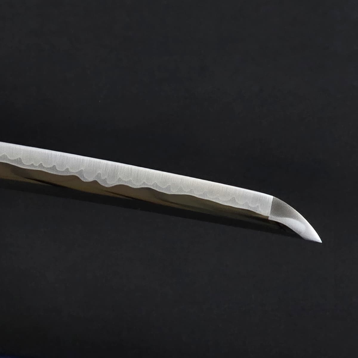 即納品 蜂須賀虎徹 長曽祢興里虎徹作 亜鉛合金刀身 刀袋付 高級模造刀