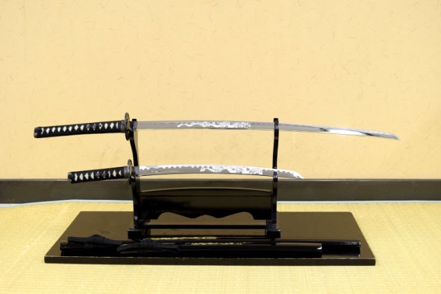 彫金 竜黒 大刀 小刀セット 刀身竜彫 模造刀｜【公式】模造刀・居合刀