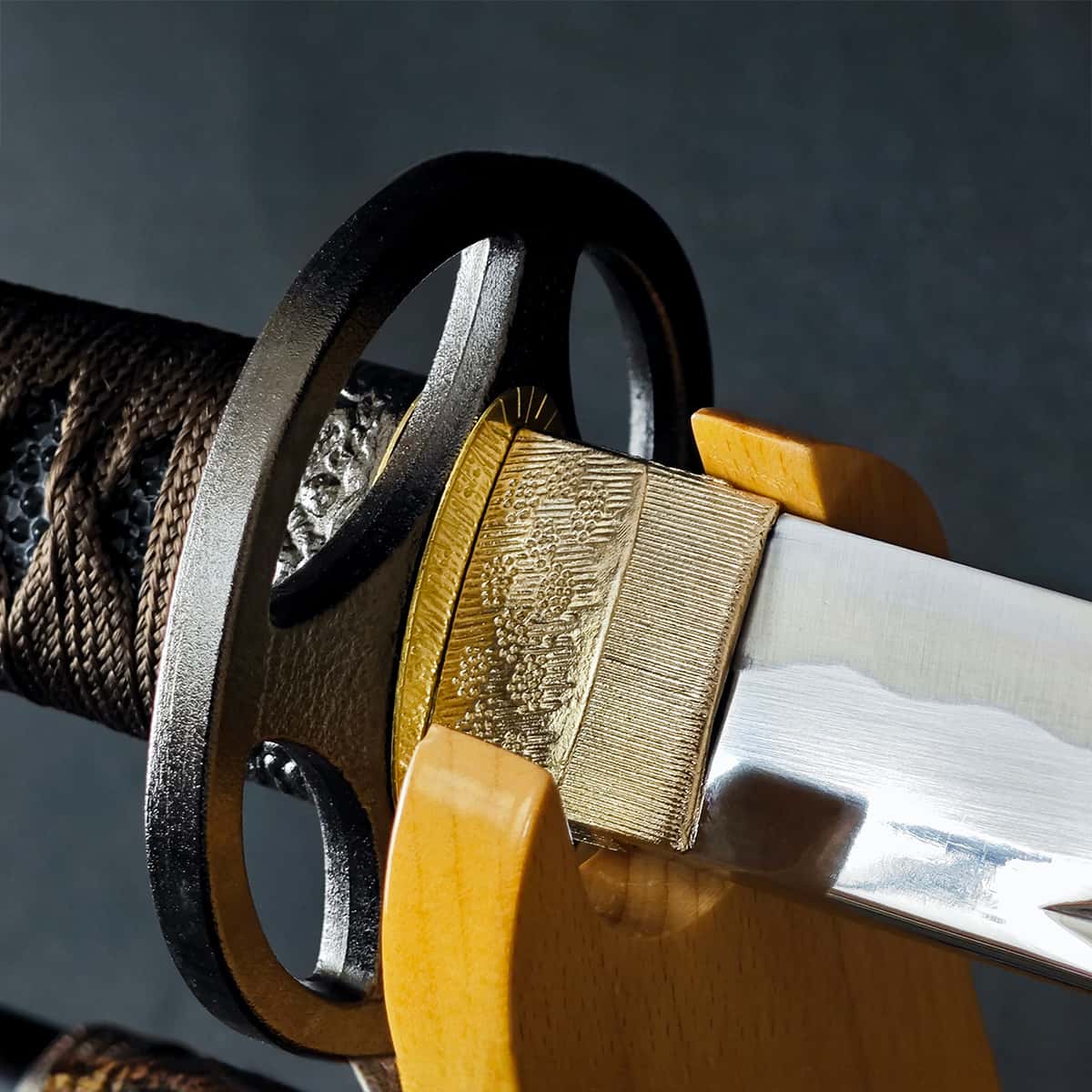 斎藤一拵え 鬼神丸国重 丸十鍔 模造刀｜【公式】模造刀・居合刀の専門