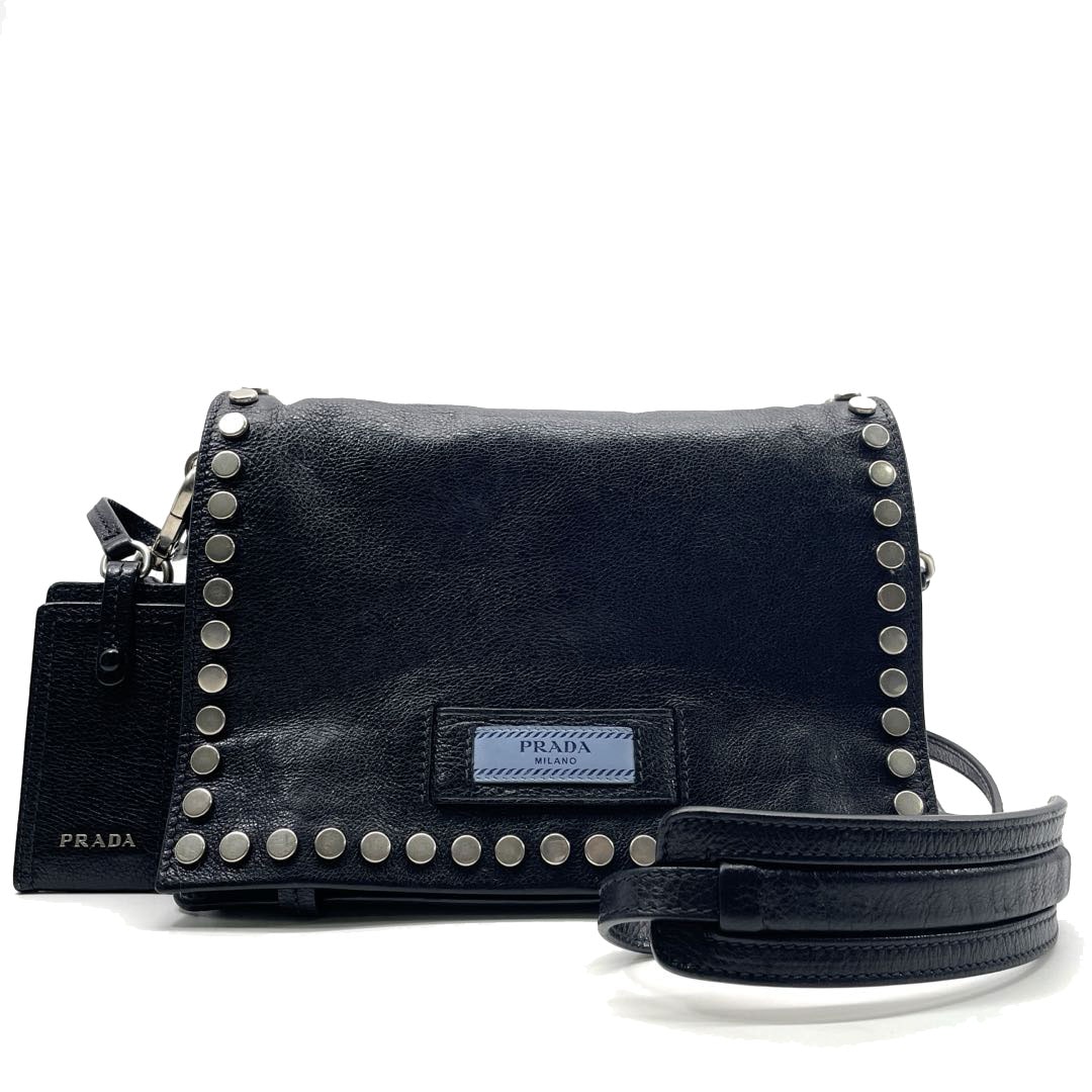 PRADA プラダ 三角プレートキーリング シルバー ブラック M285 | 小物