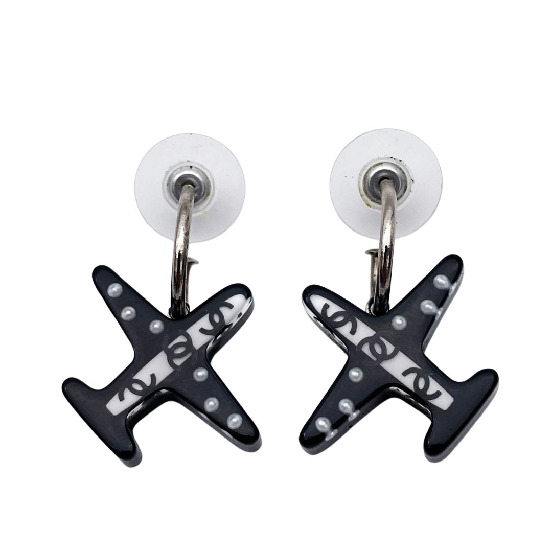 CHANEL シャネル フープピアス 飛行機モチーフ プラスチック ブラック