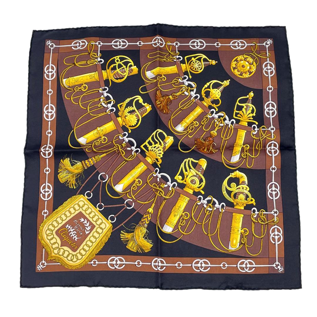 HERMES エルメス スカーフ カレ45 『CLIQUETIS（剣柄）』シルク