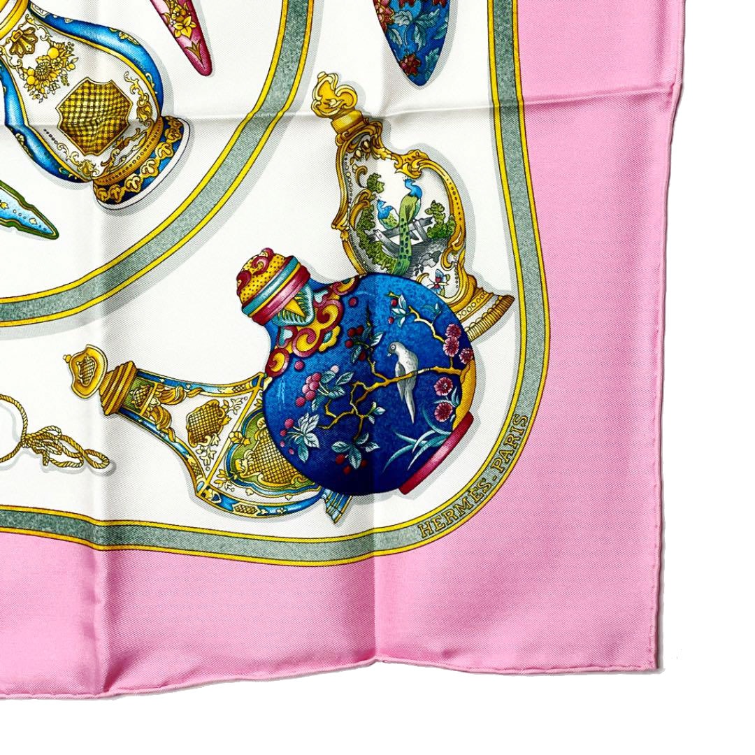 HERMES エルメス スカーフ カレ90 『Qu importe le flacon （香水瓶