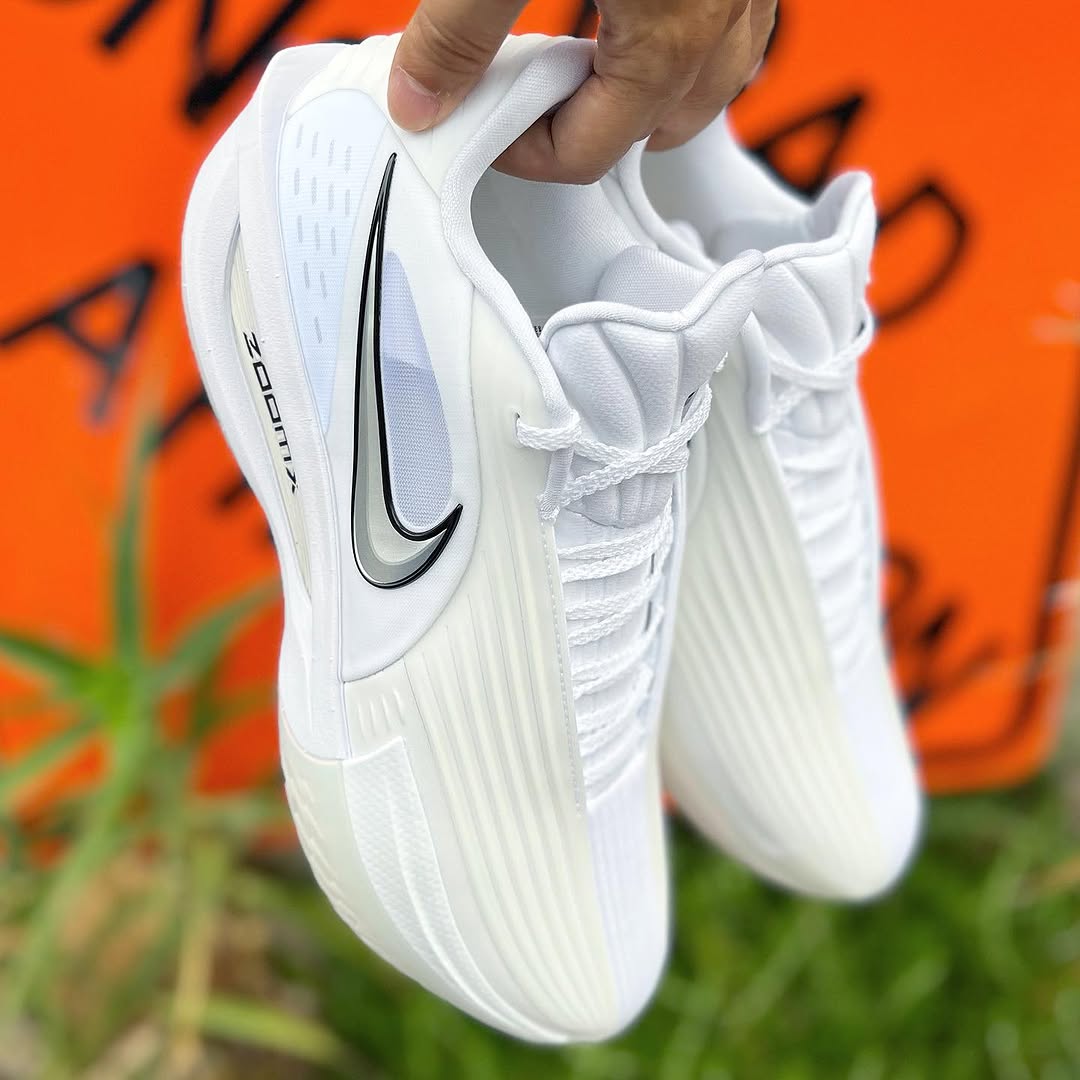 NIKE AIR ZOOM G.T. CUT 3 TURBO EP ナイキ エア ズーム GT カット 3