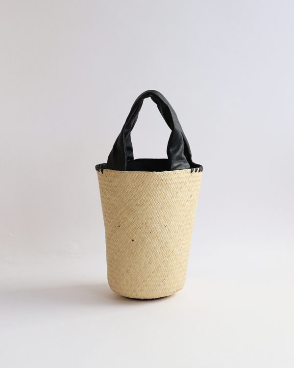 warang wayan(ワランワヤン) FUTO ラタン革手バスケット BK S[生活雑貨