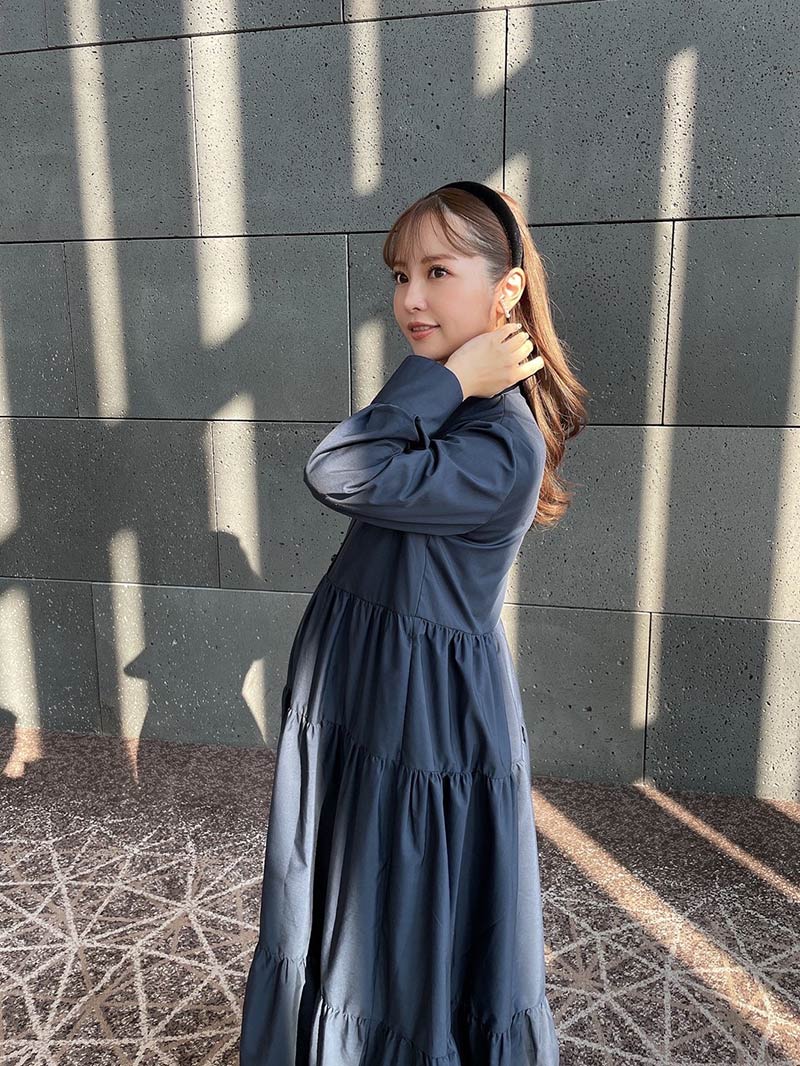 スタンドカラーティアードワンピ｜designed with Akane | ワンピース